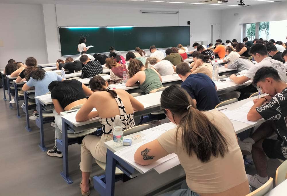 Estudiantes en clase